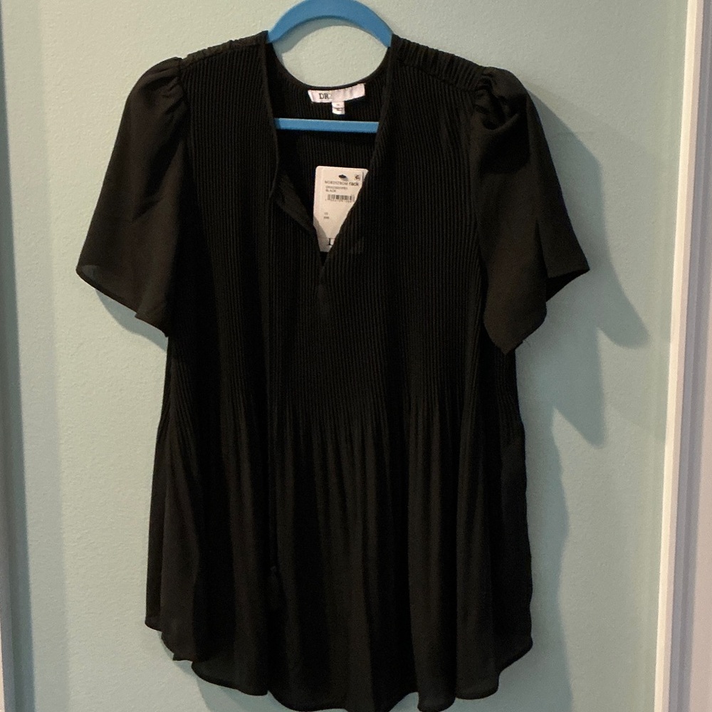 DR2 Black Pleated Blouse